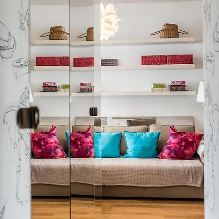 Apartamento No Coração Do Chiado, Rua Garrett Lisboa