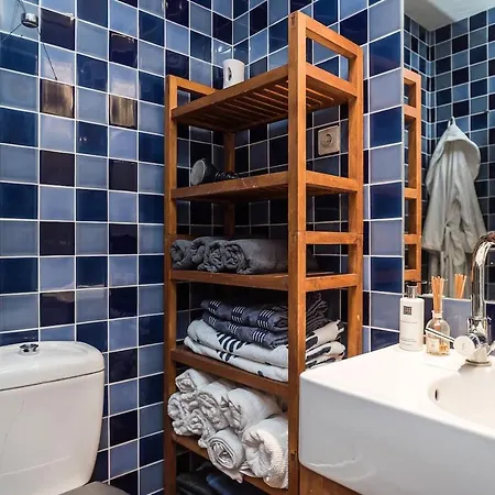 Apartamento No Coração Do Chiado, Rua Garrett * Lisboa